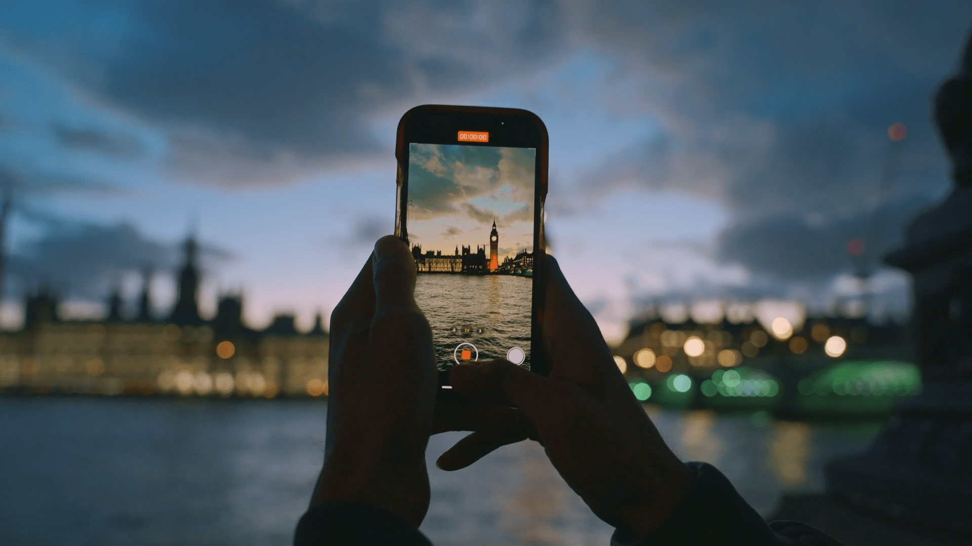 The Most Popular Sunglasses Styles of the Year - Lunessa