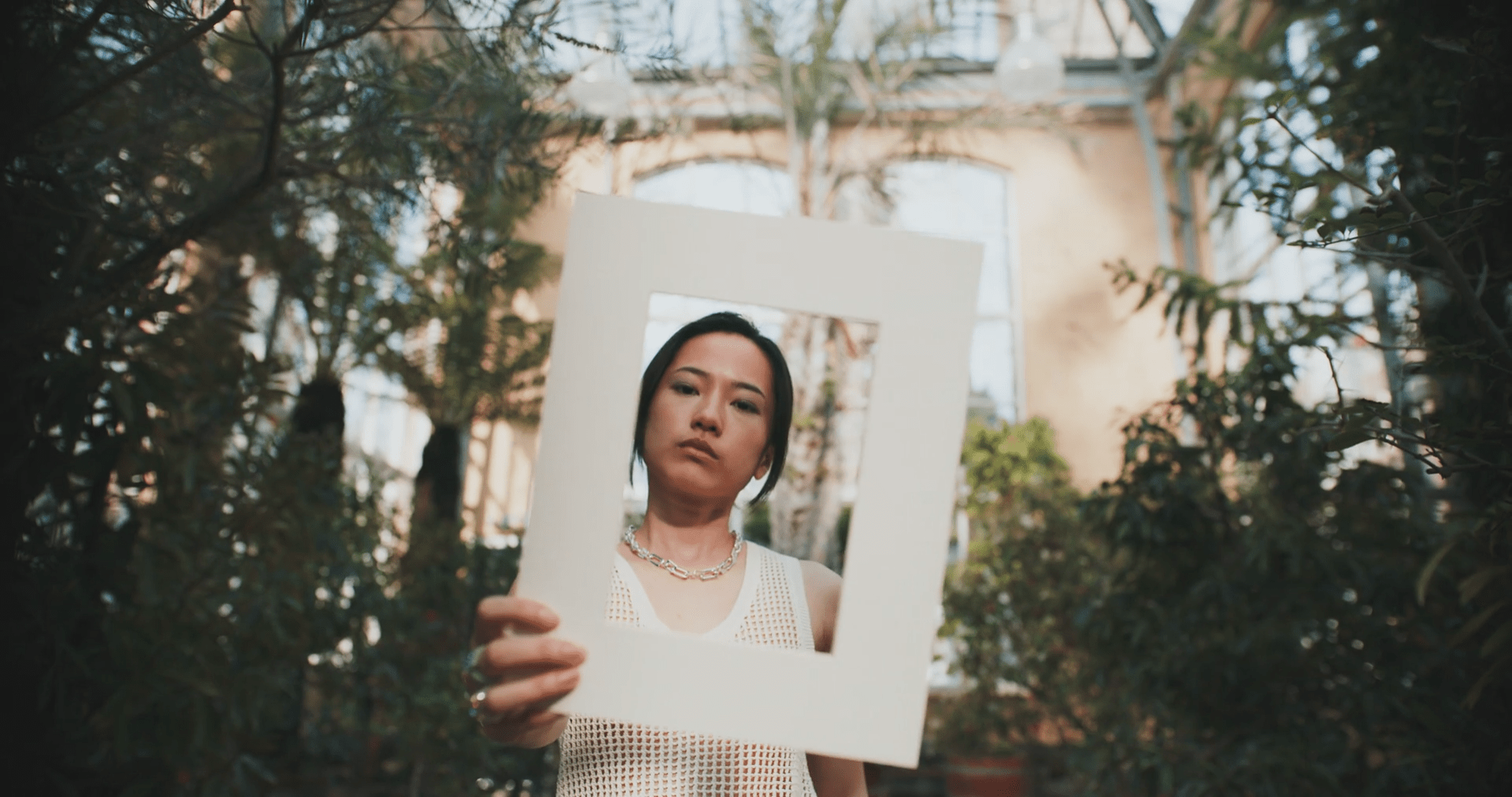 The Psychology of Sunglasses: What Your Frame Says About You - Lunessa