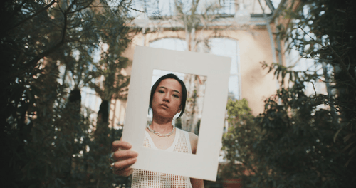 The Psychology of Sunglasses: What Your Frame Says About You - Lunessa