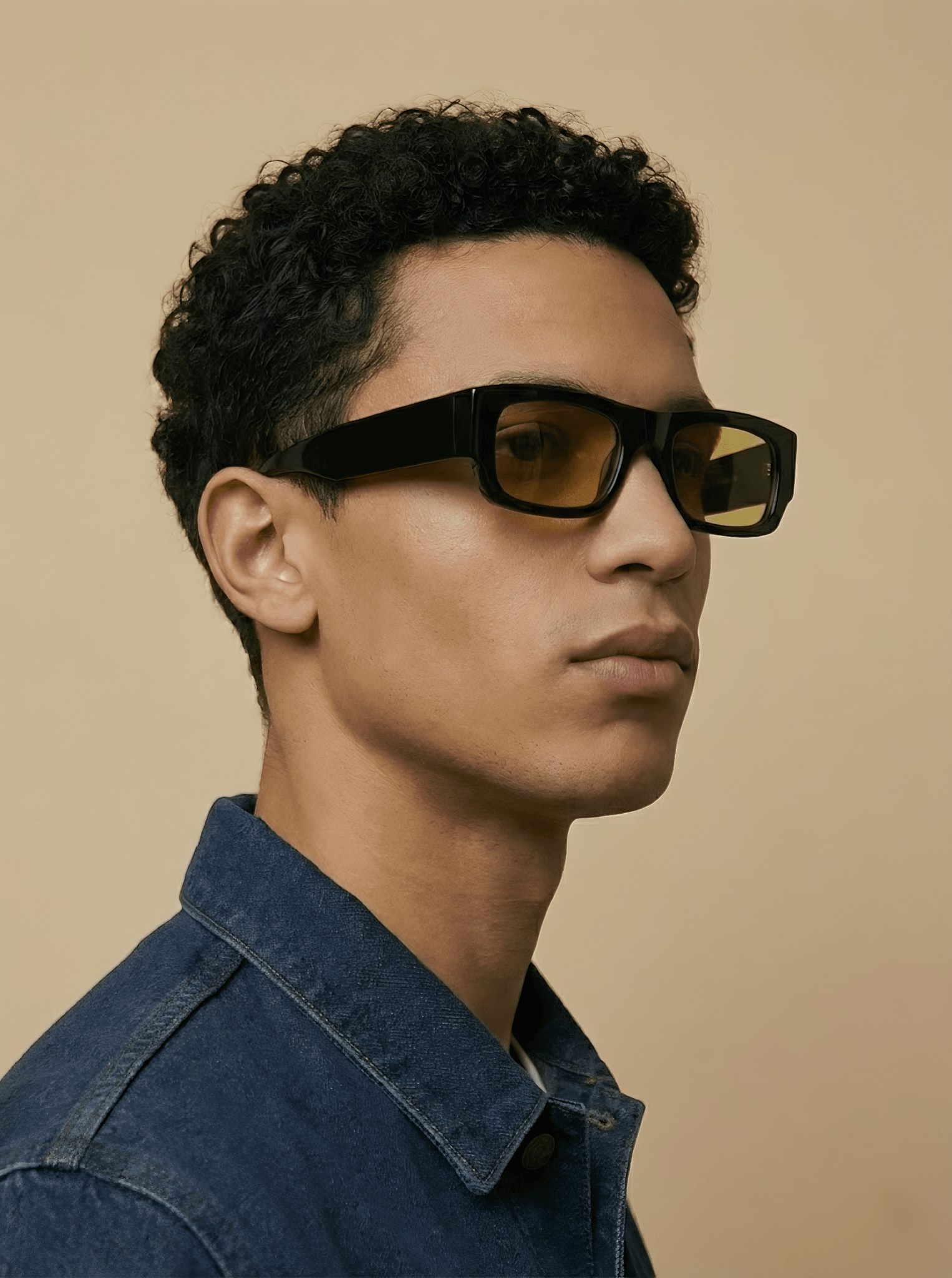 RetroChic 90s Rectangle Sunglasses - Lunessa